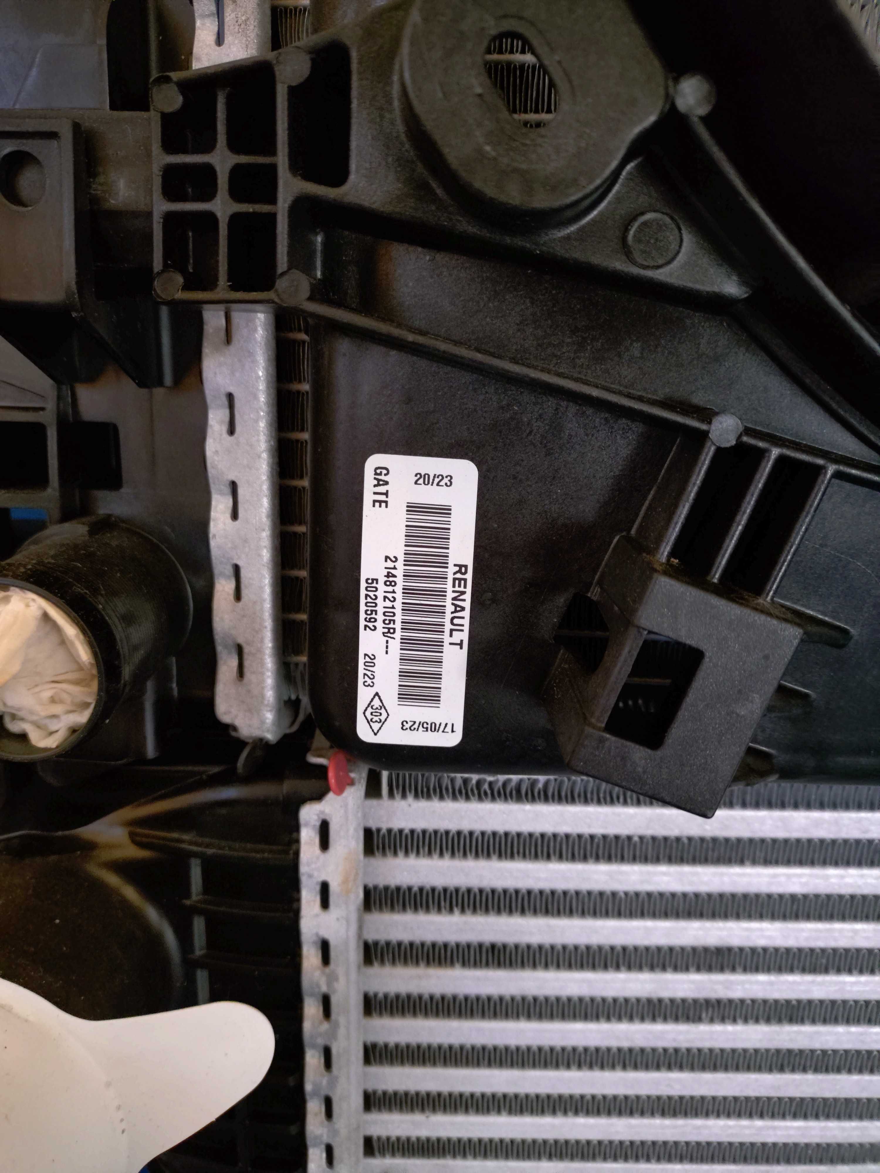 Renault Master IV nowy model 2020 zestaw chłodnic wody intercooler