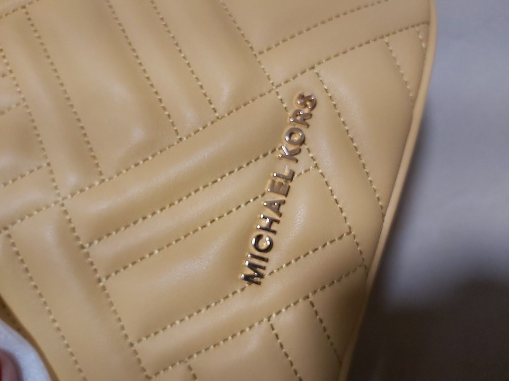 Nowa Żółta torebka worek crossbody Michael Kors Peyton