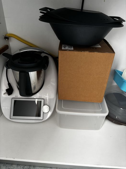 Bimby TM6 nova com segundo copo na caixa