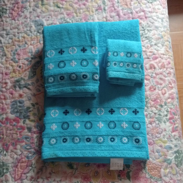 Conjunto de toalhas novas _- Zara Home