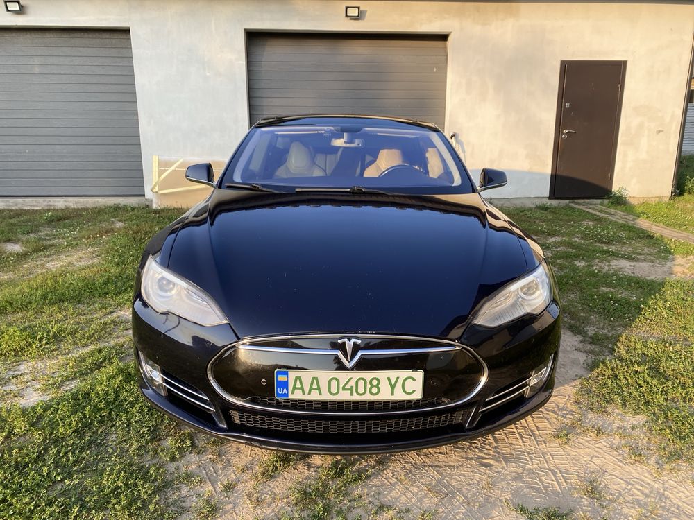 Tesla Model S 60 2013