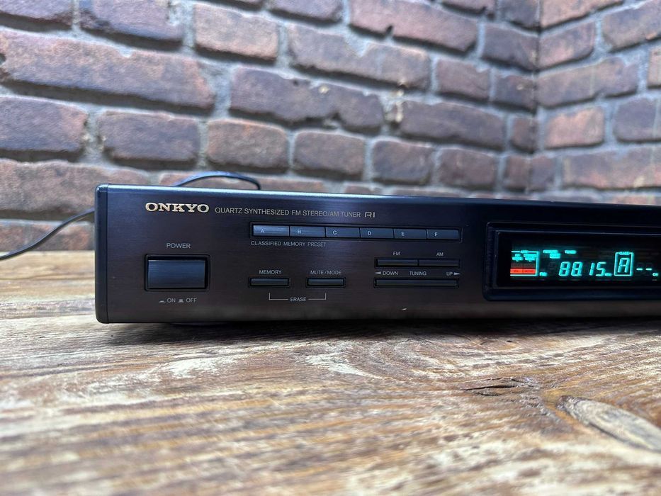 Tuner radiowy Onkyo T 4930