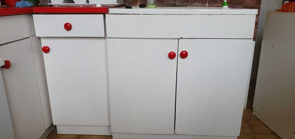 Szafki kuchenne stojące białe