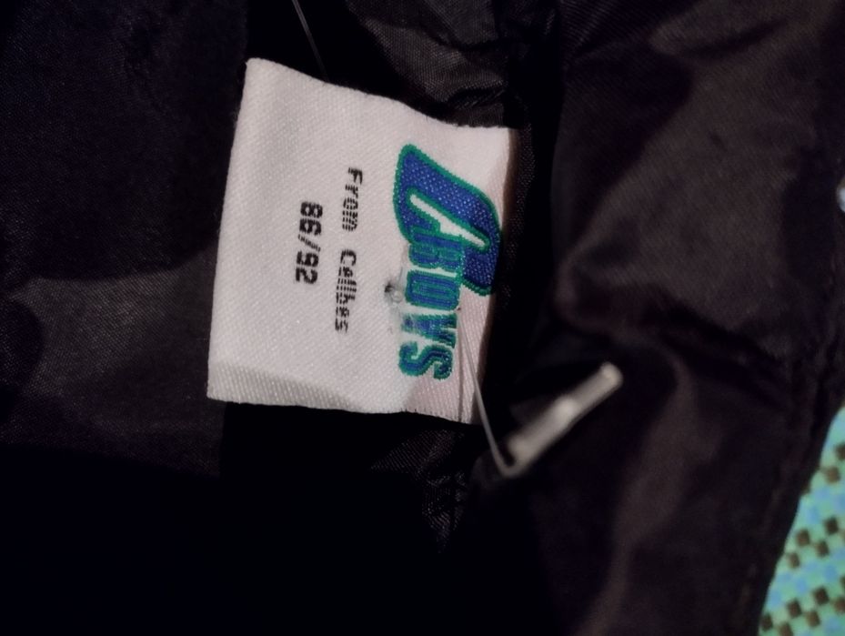 Безрукавка на хлопчика.