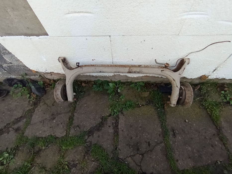 Задня балка на таврію