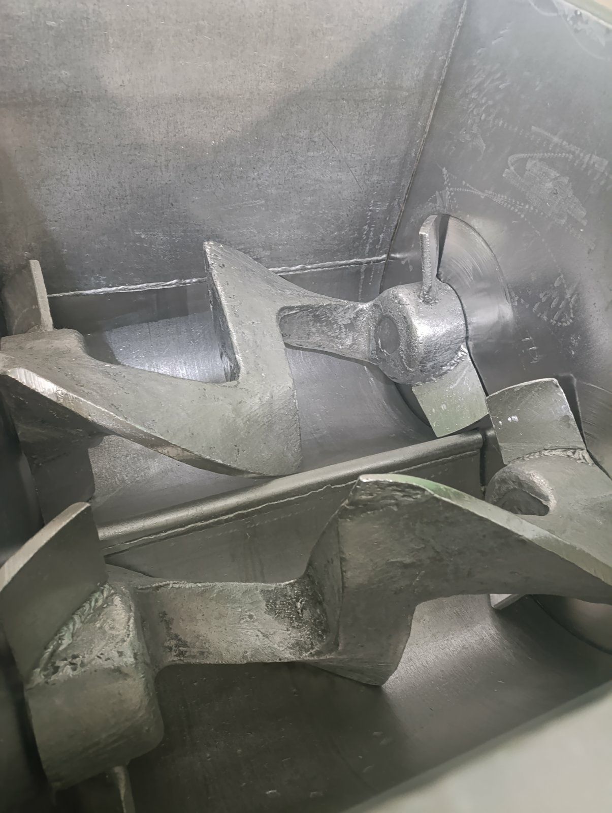 Змішувачі ЗЛ-250; Кульовий млин з керамічним покриттям