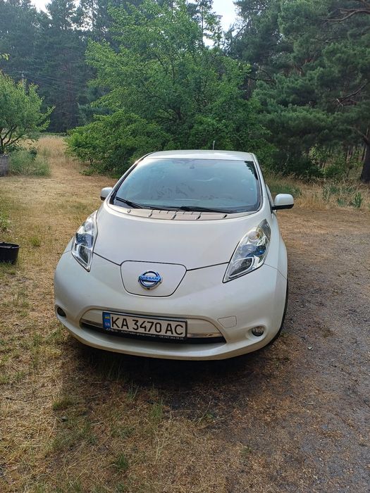 Продам Nissan Leaf