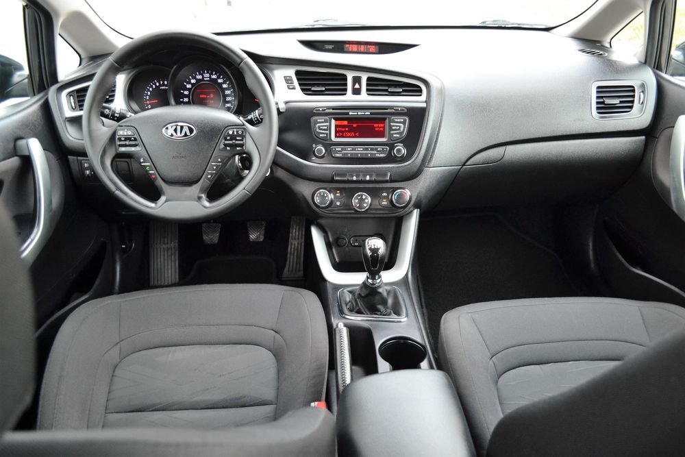 Kia Ceed 1.4 16v 100KM**50 tys. km !**Klimatyzacja**Bluetooth