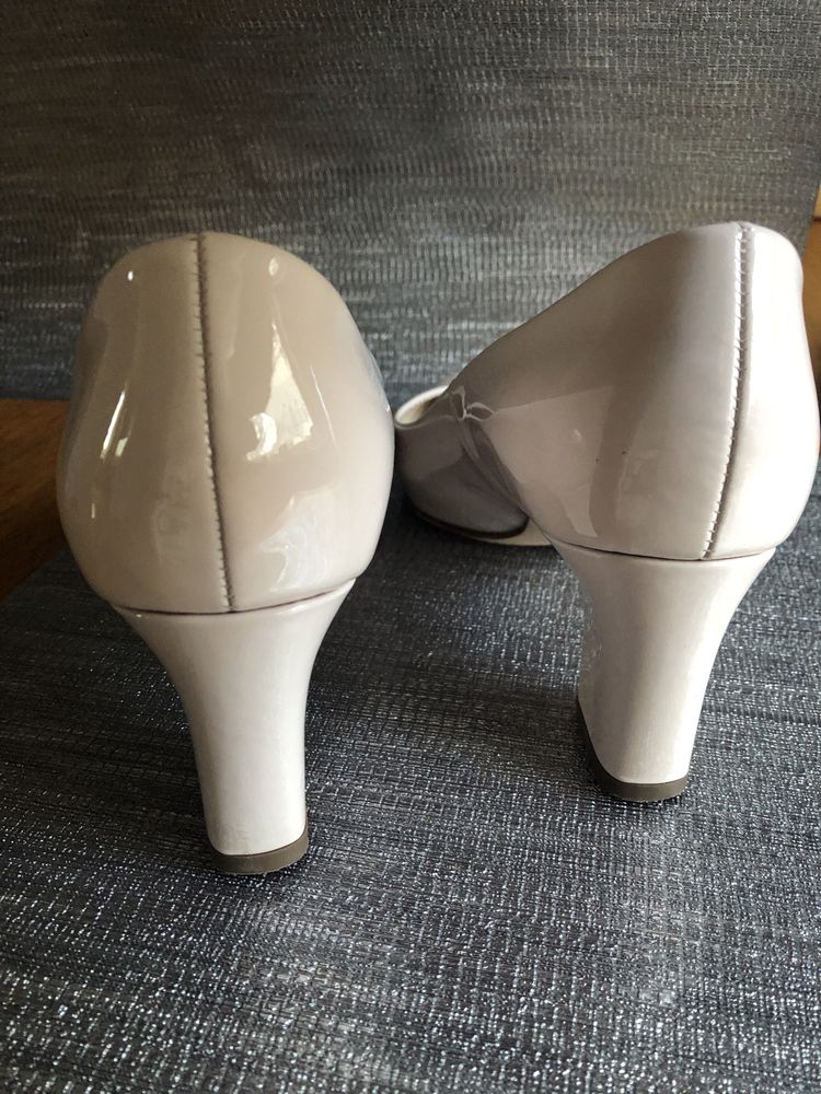 Buty, czółenka Peter Kaiser wiosna