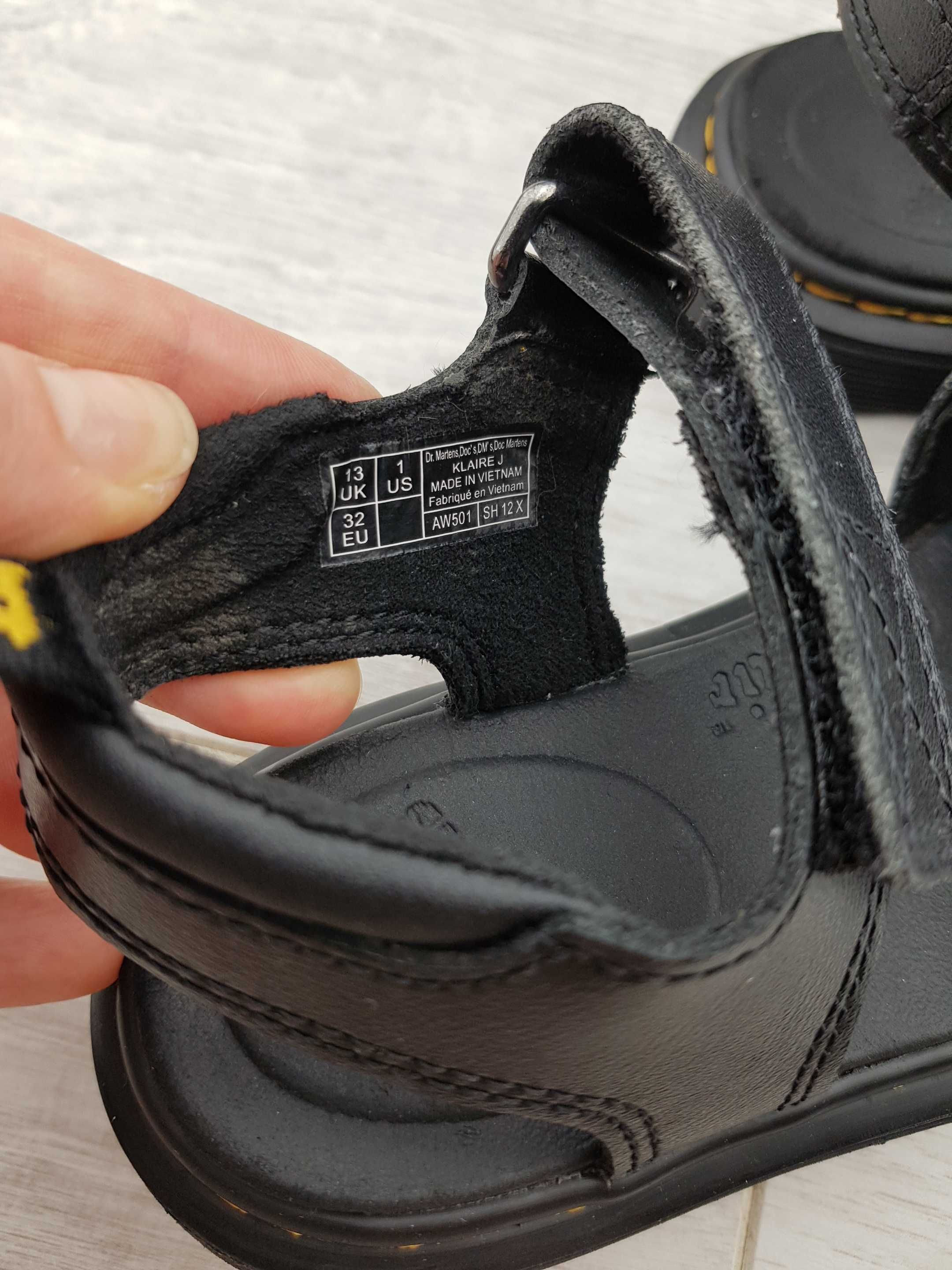 Дитячі босоніжки сандалі Dr. Martens оригінал р. 32