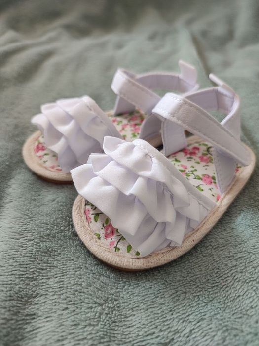 Sukienka biała do chrztu dla dziewczynki