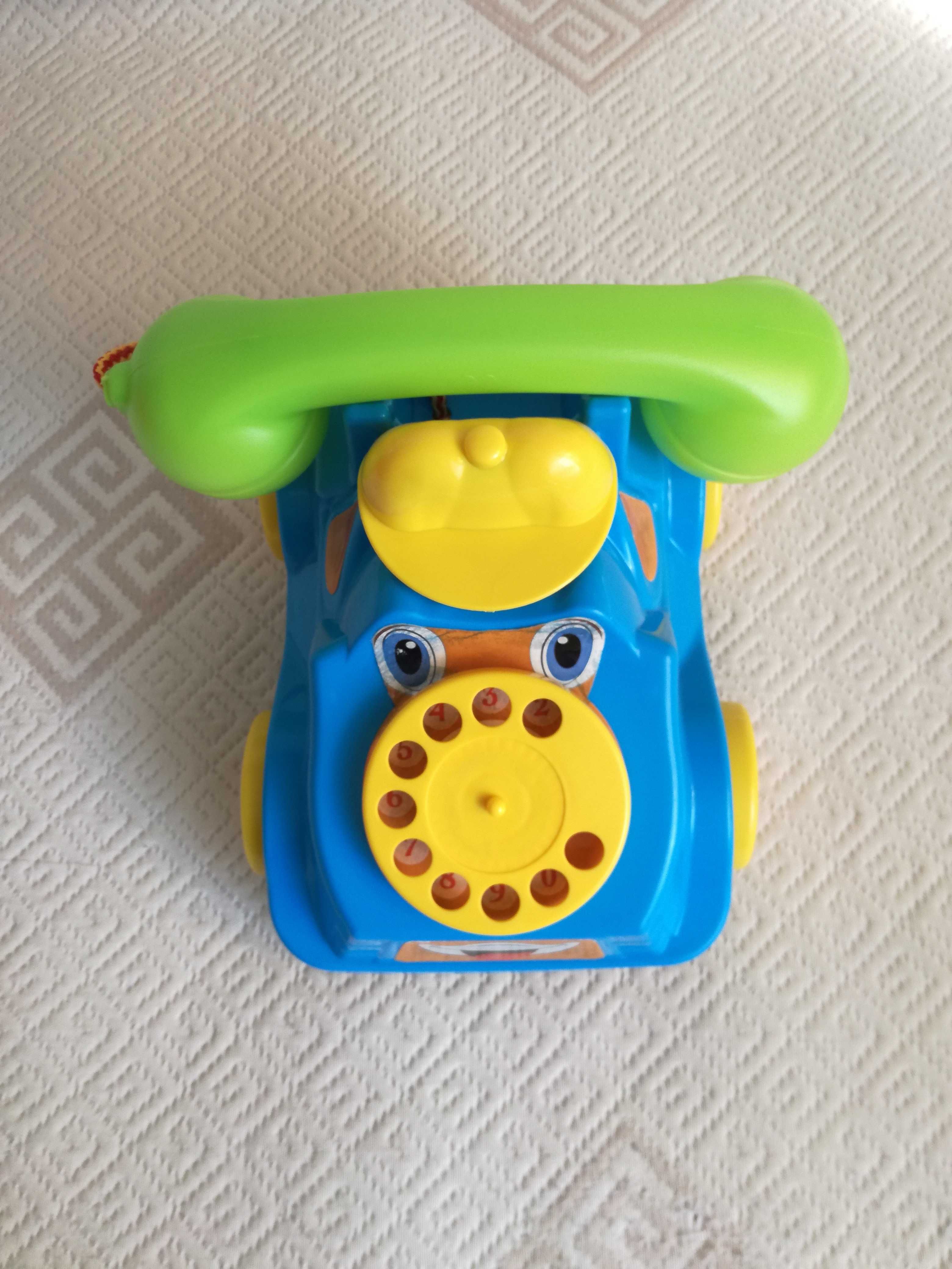 Telefon ze słuchawką na kołach MOCHTOYS