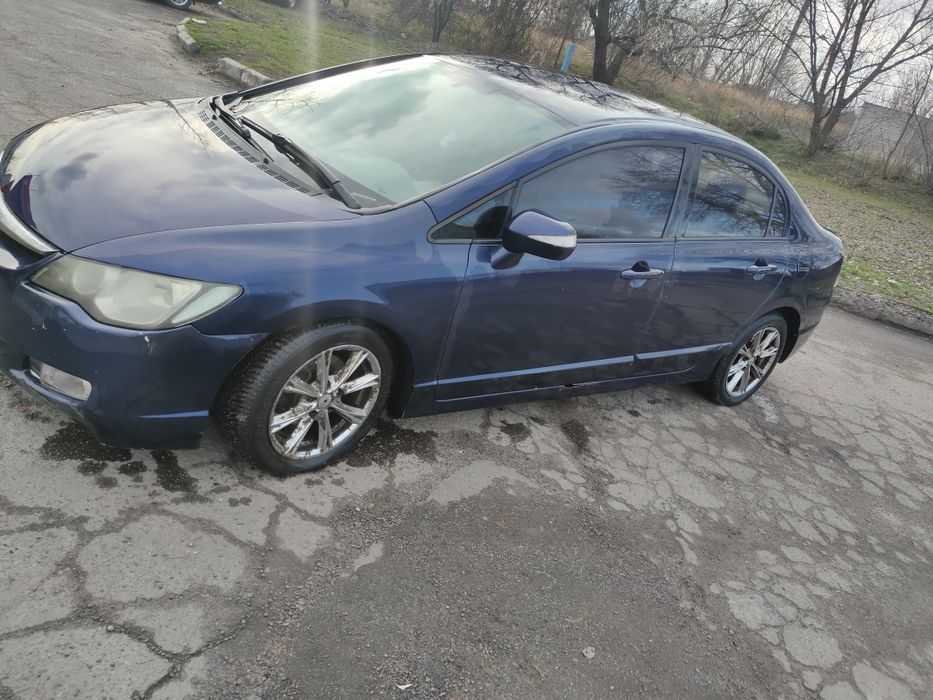 Продам Хонду Сивик 4д