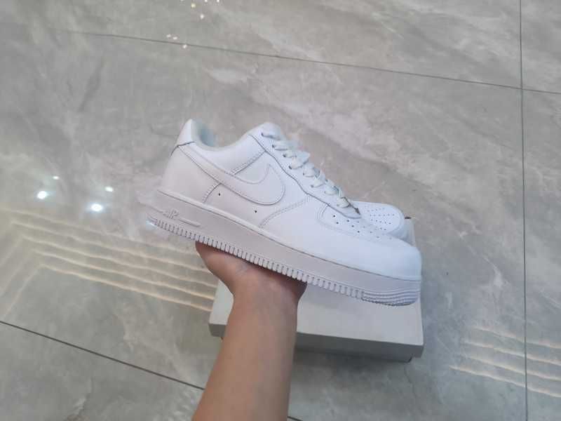 Nike Air Force 1 Low '07 White EU 39