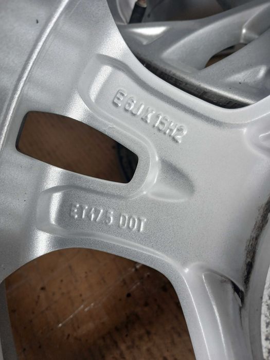 Felgi aluminiowe Ford 6j15 4x108 et 47,5 oryg TPMS Fiesta