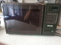 Kuchenka mikrofalowa Miele M688