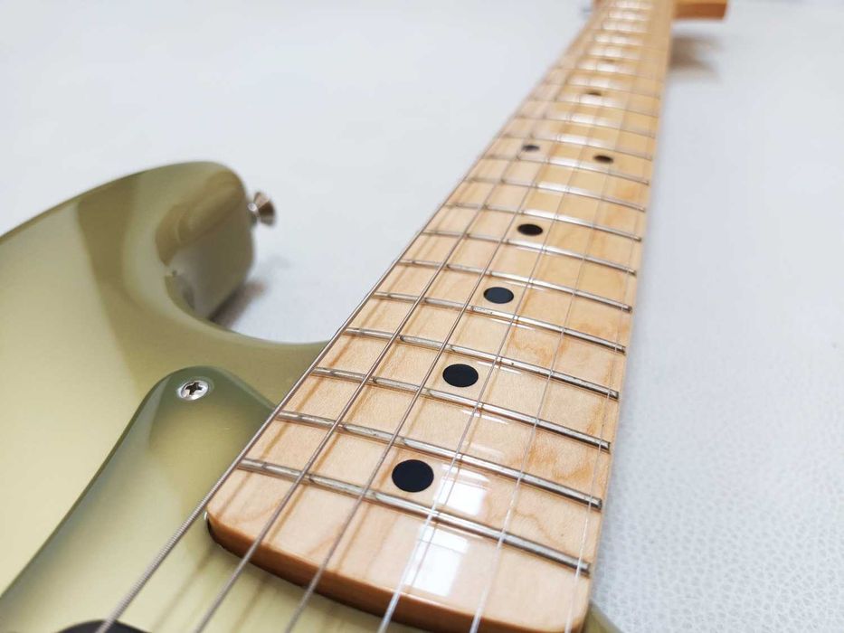 Fender Stratocaster Antigua - Limited Edition 2012