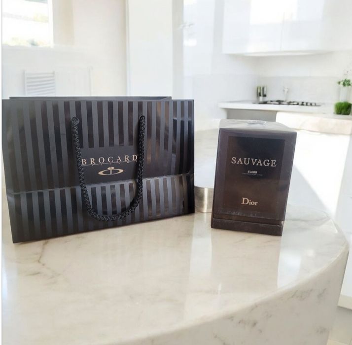 Sauvage elixir Dior.  Нові