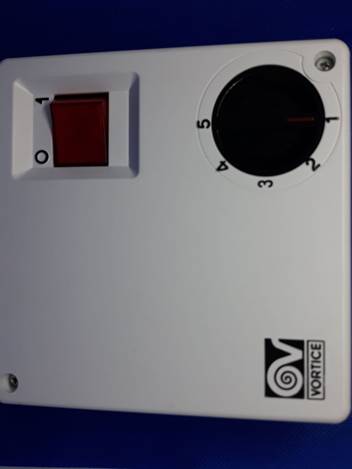 Przełącznik ścienny Vortice SCNR5-CA/1 do sterowania wentylatorami