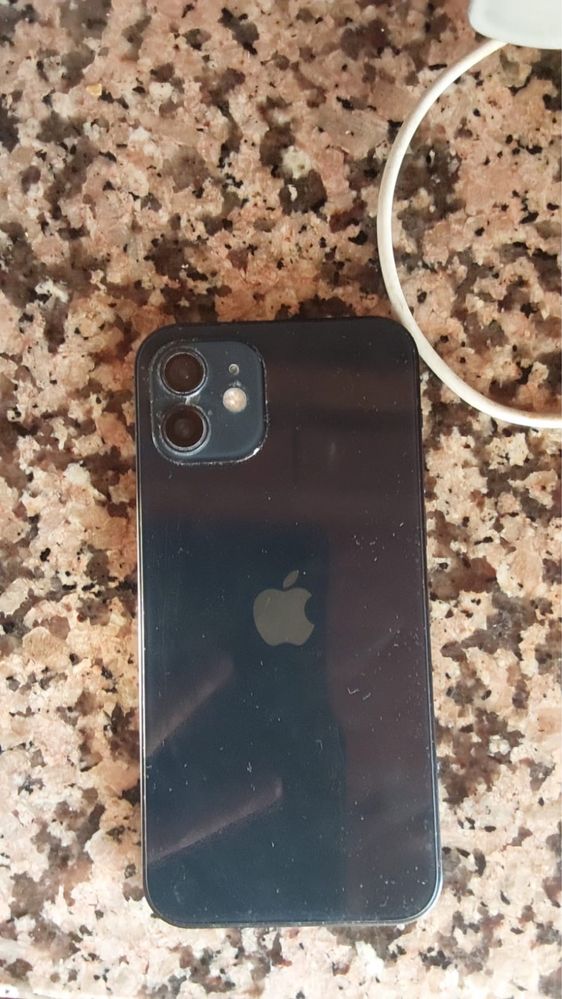 Iphone 12 bom estado