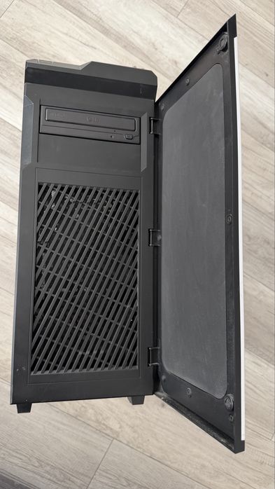 Komputer stacjonarny i7-7700 / GTX 1650 / 16GB RAM / SSD / Windows 10