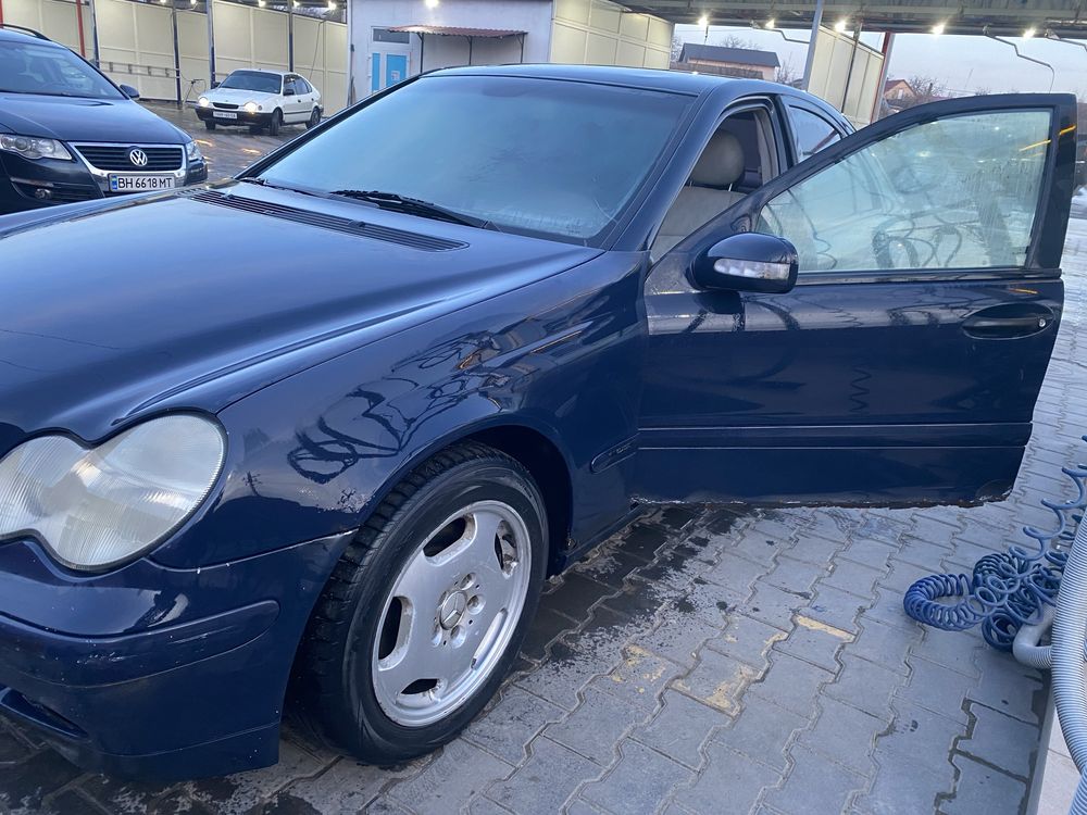 Мерседес w 203