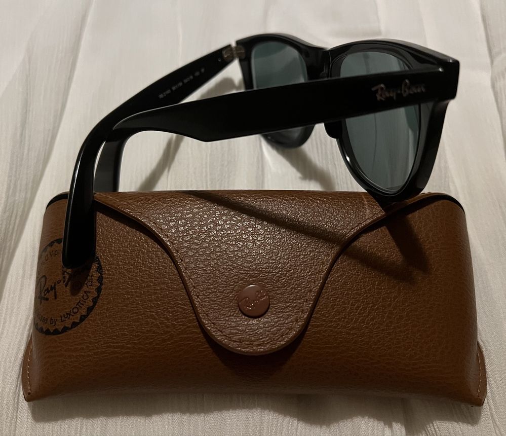 Ray-Ban wayfarer