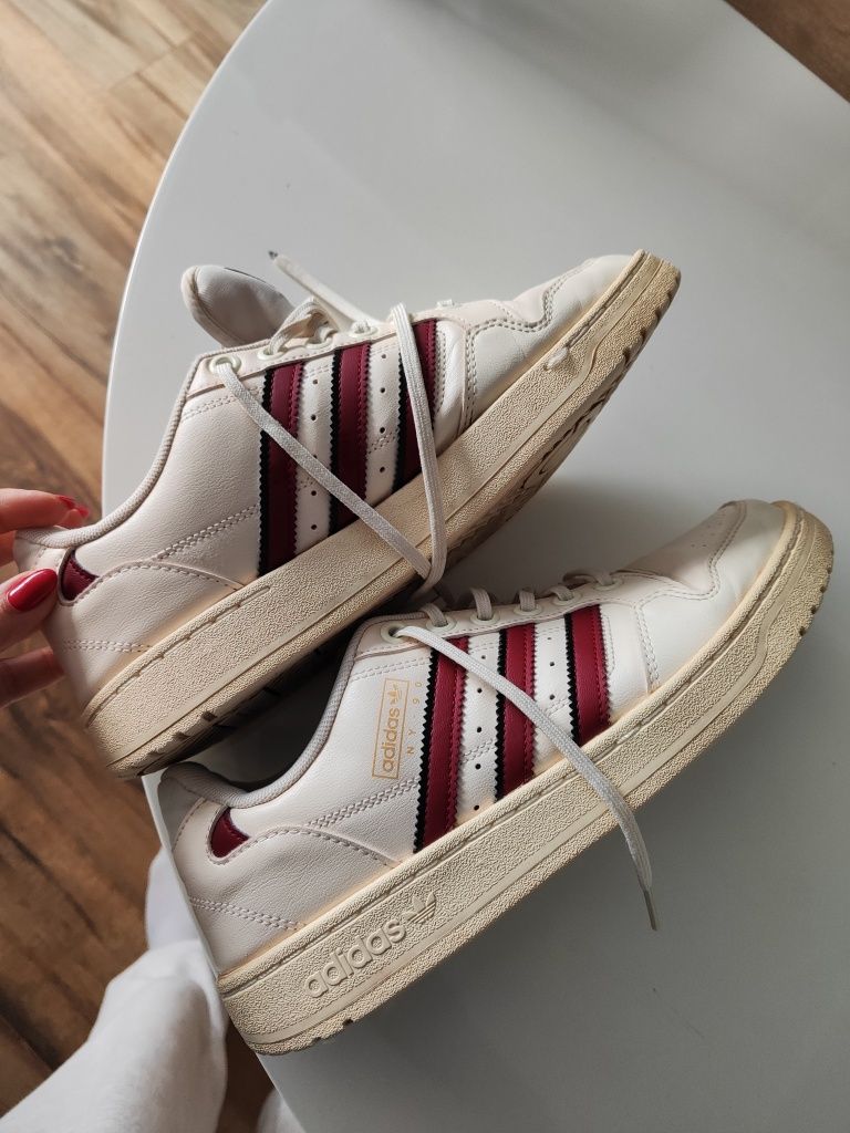 Adidas obuwie męskie sneakersy niskie 43 1/3