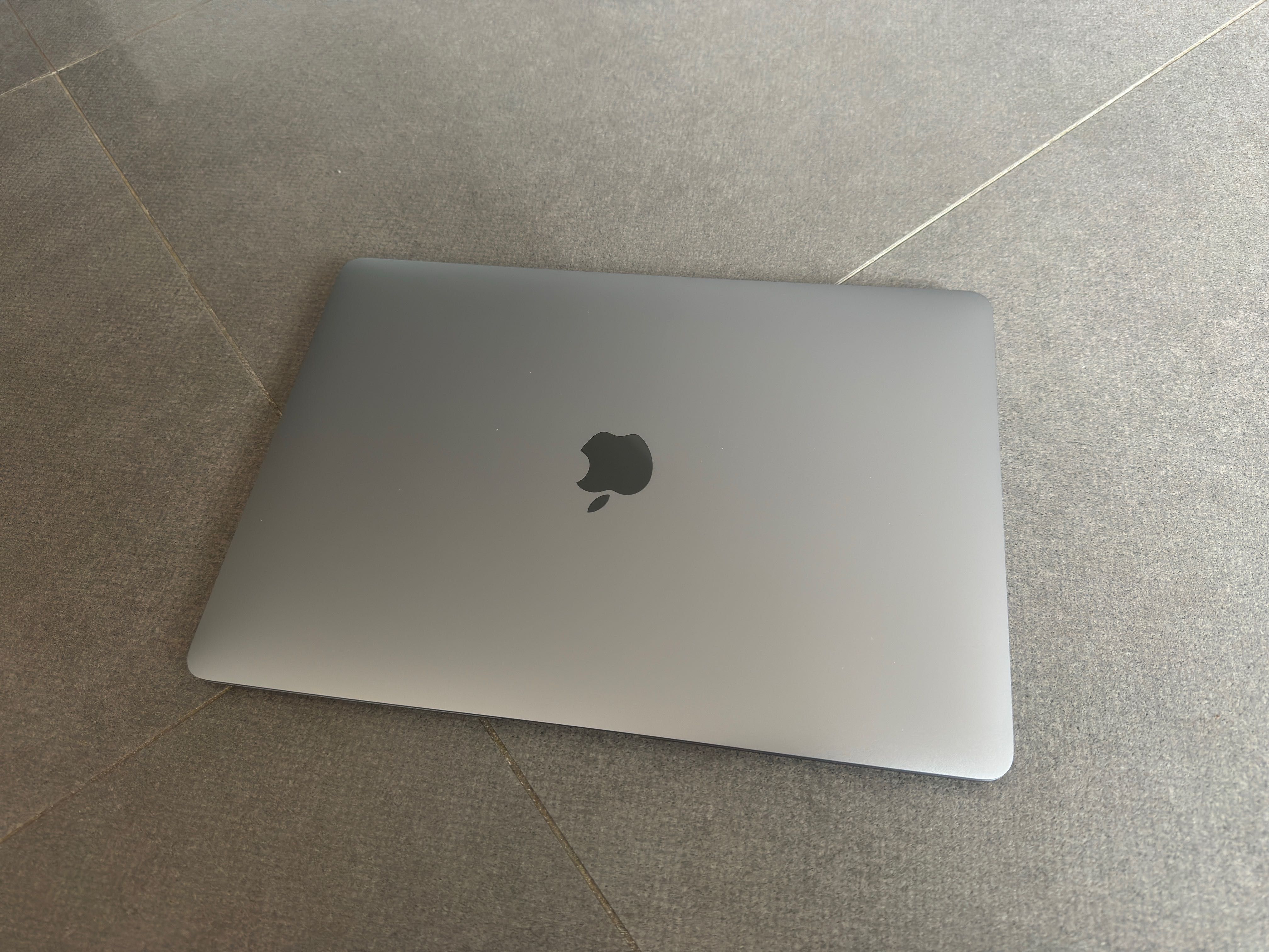 Nowy Apple MacBook Air 13 M1 8/256GB SSD Szary