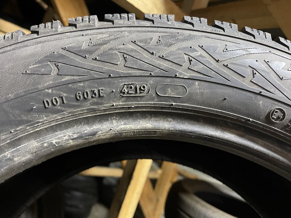 Шини зима 225/55R17C NOKIAN Hakkapeliitta C3 2 або 4 шт 8мм