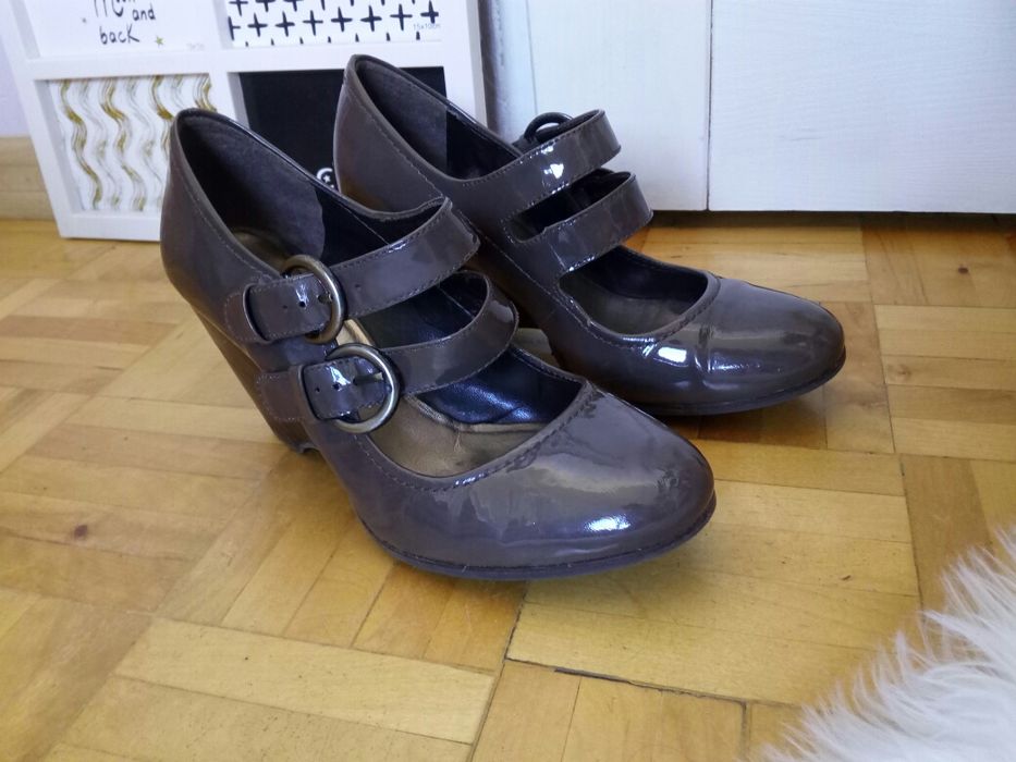 Clarks buty damskie 38 lakierki pensjonarki czółenka koturnie vintage