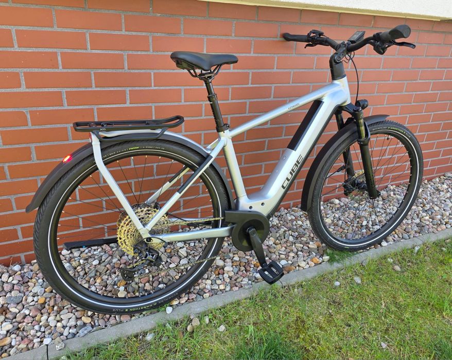 Rower elektryczny Cube Kathmandu Hybrid SLX 750 przebieg 2km