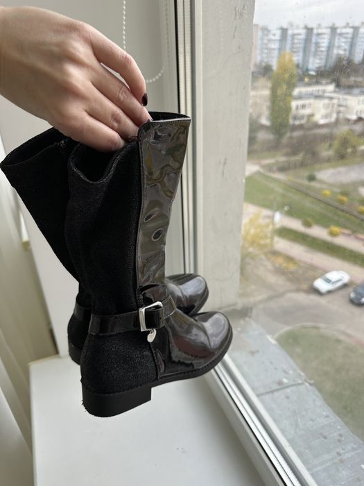 Чоботи дитячі лакові з текстилем