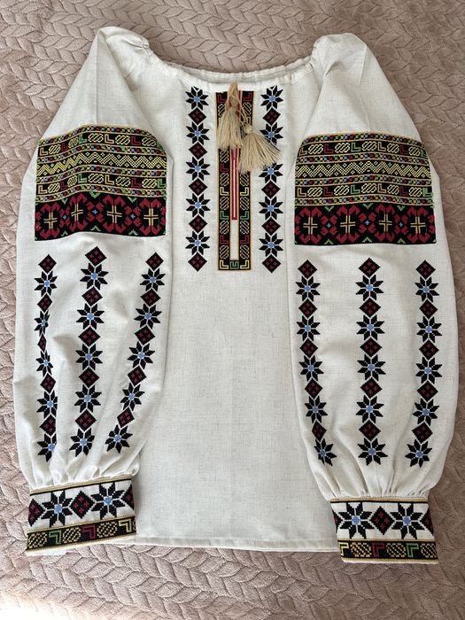 Жіночі вишиванки