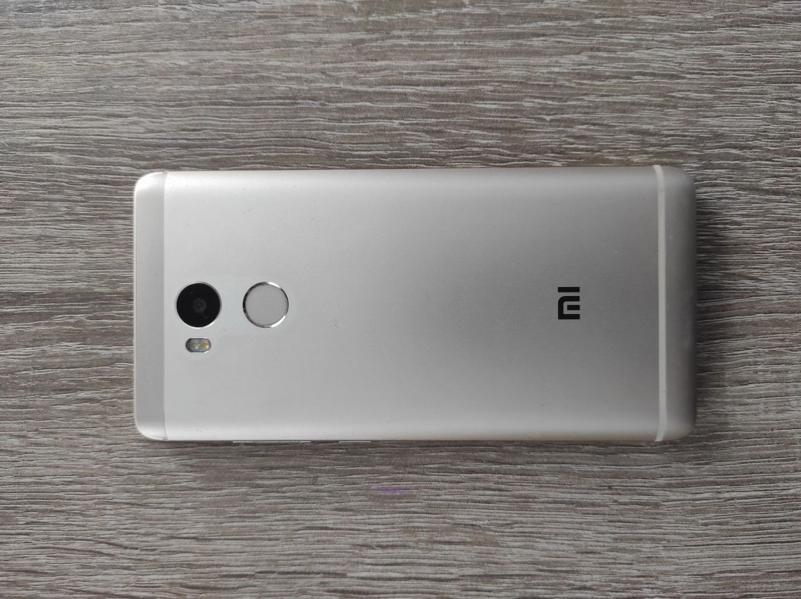 Мобільний телефон смартфон xiaomi redmi 4 3/32