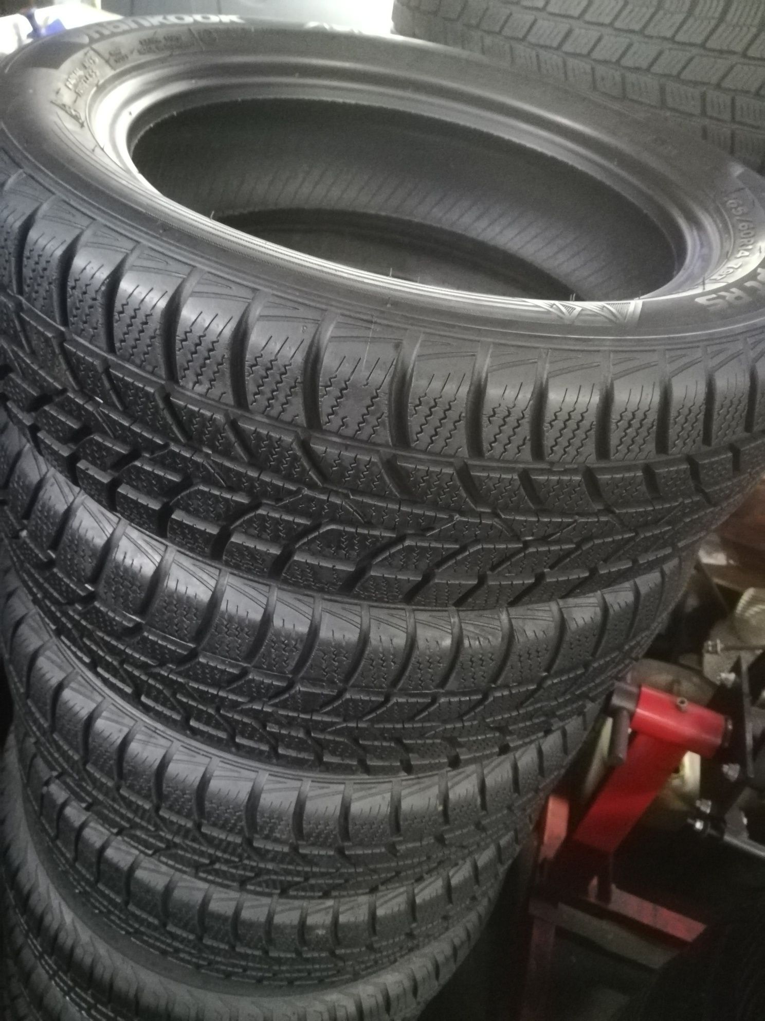 Opony zimowe 165/60R14 Hankook Winter I^Cept RS 7 mm ładne