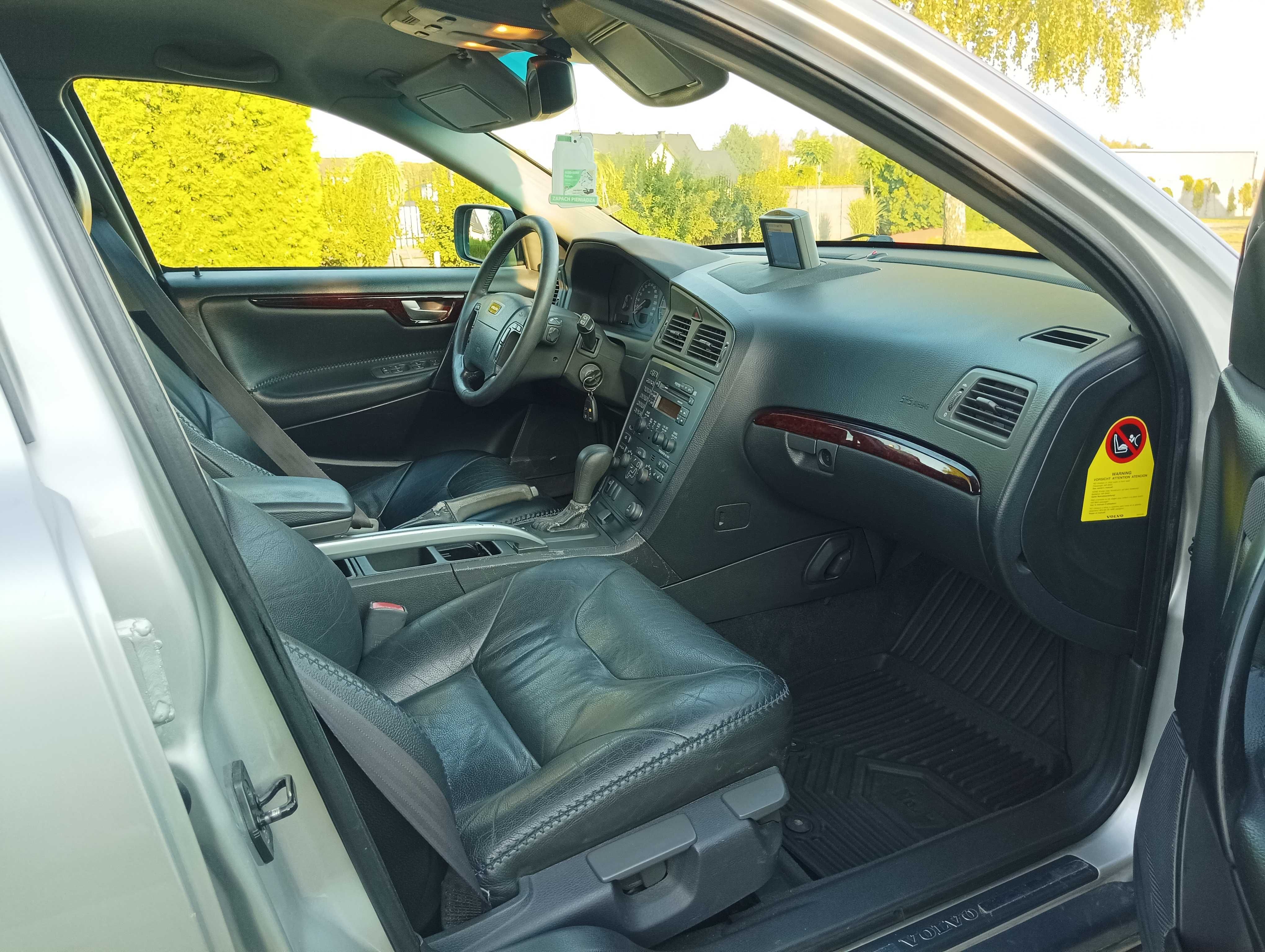 V70 4#4 AWD 2.4T Automat