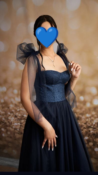 Розкішна випускна сукня