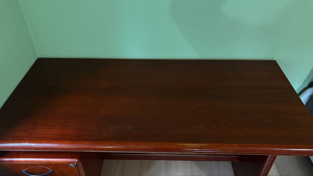 Biutko gabinetowe drewniane biuro