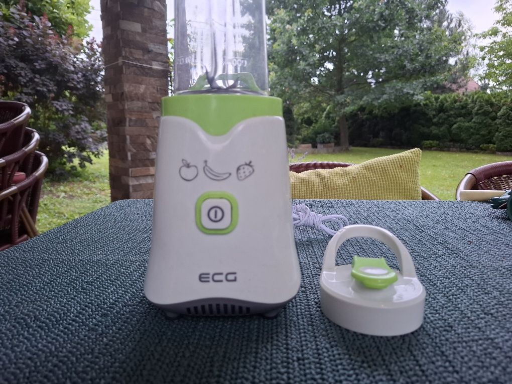 Smoothie maker, blender ECG 600ml