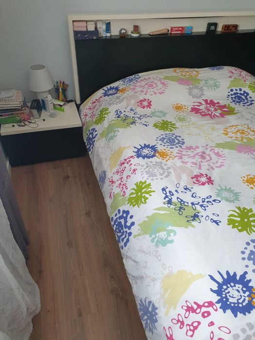 Cama casal excelente