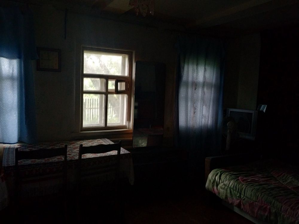 Продаю будинок з великою ділянкою