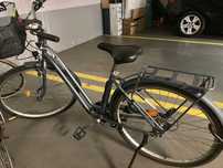 bicicleta de senhora com cesto (quase nova)