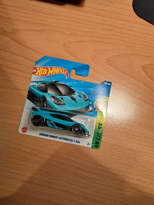 Gordon Murray Automotive T.50s Turkusowy