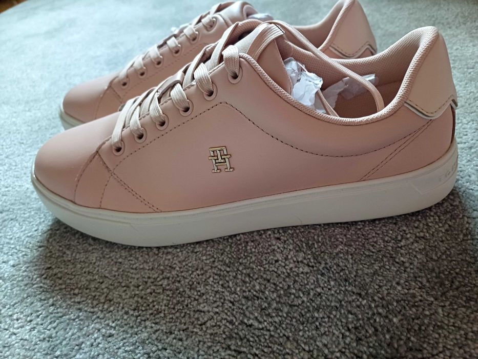 Buty damskie Tommy Hilfiger roz. 40. Nowe.