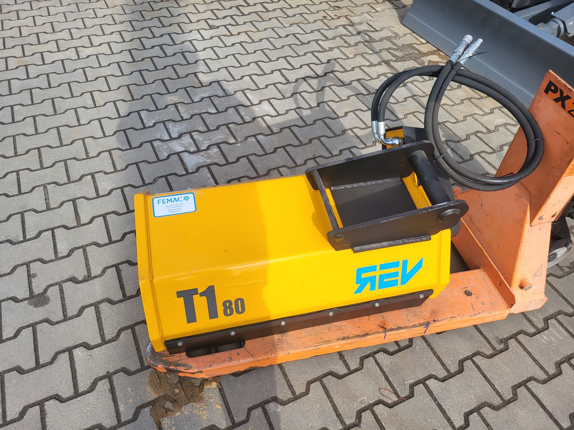 Mulczer hydrauliczny FEMAC T 80REV 2024rok do koparki