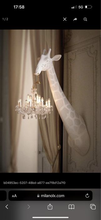 Kinkiet ścienny żyrafa z wiszącym żyrandolem