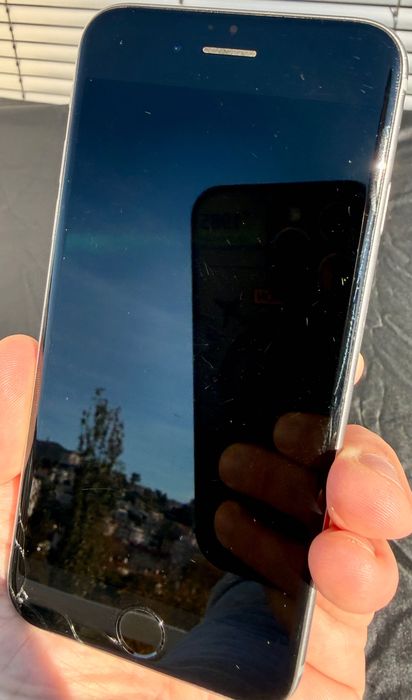 Vendo iPhone 6s (Modelo A1688)