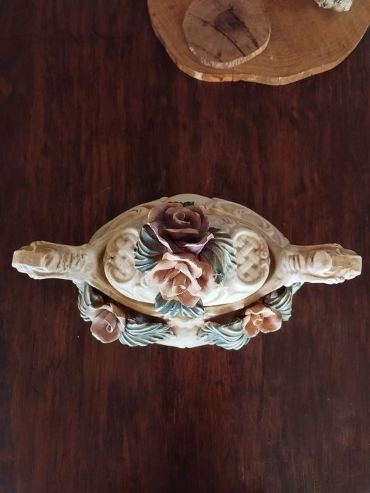 Terrina floral pequena antiga