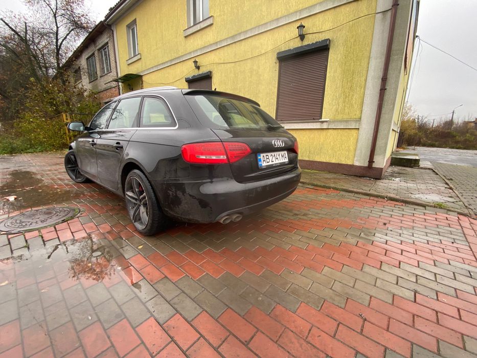 Ауді а4 б8 2011р